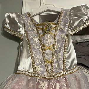 Rapunzel/tangled wedding dress.